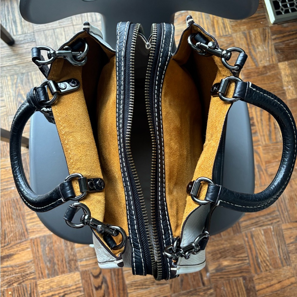 Coach 1941 Rogue 2016 First Generation w/ lock & key Genuine Glovetanned Leather - Picture 5 of 7